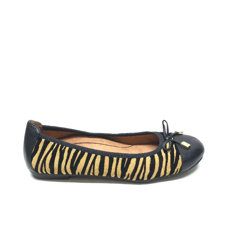 slip-on flats with trendy finish-Shoes Flats By Vionic In Animal Print, Size: 7.5