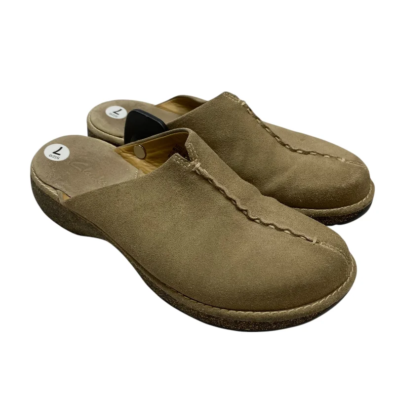 comfy flats for every occasion-Shoes Flats By Clarks In Tan, Size: 7