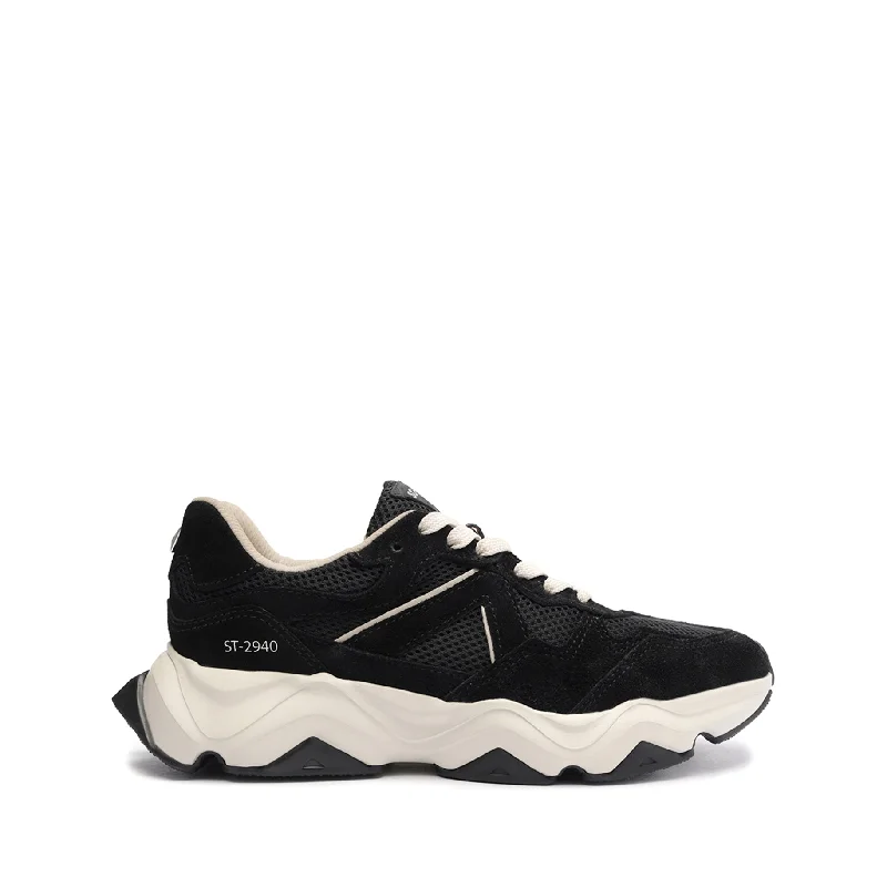 Athletic shoes with flexible uppers -ST-2940 Suede Sneaker