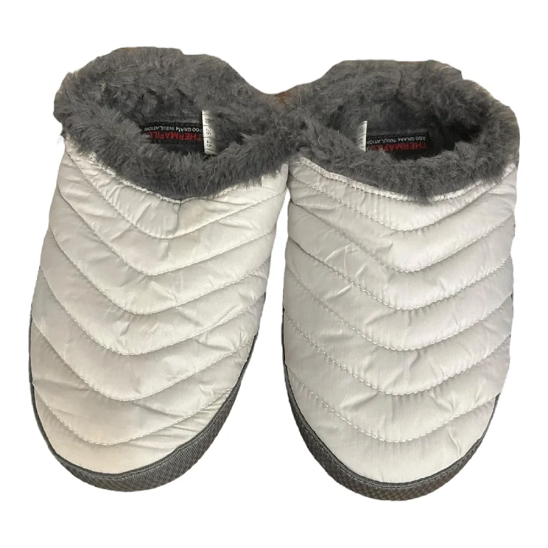 gentle slippers plush-Grey Slippers Eddie Bauer, Size 8