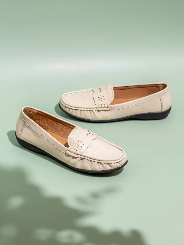 Loafers for summer getaways -Womens Cream Casual Square toe Loafers