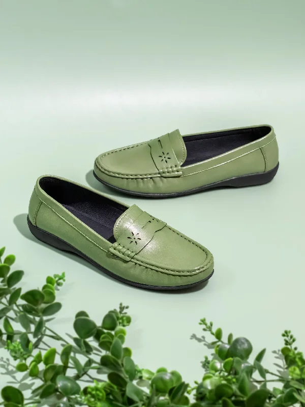 Loafers with subtle logos -Womens Green Casual Square toe Loafers