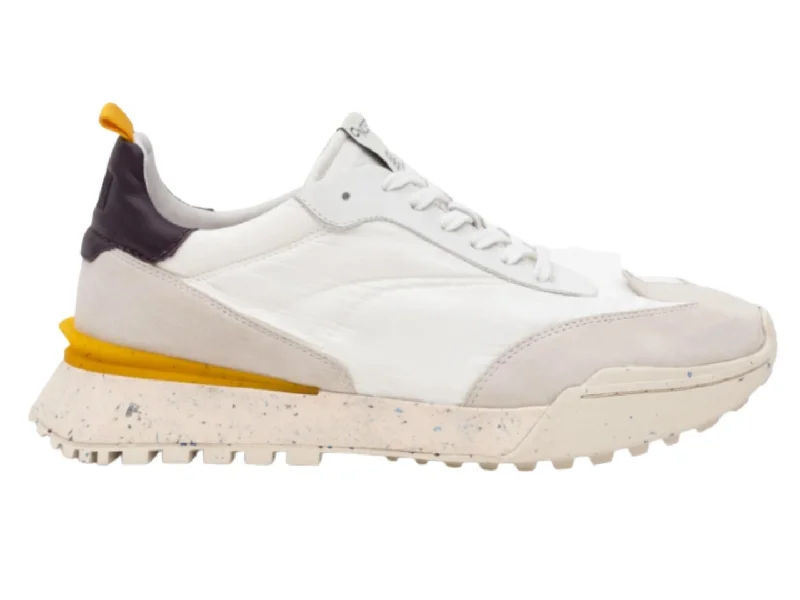 Athletic shoes for urban running routes -Oncept: Brooklyn in White Cloud