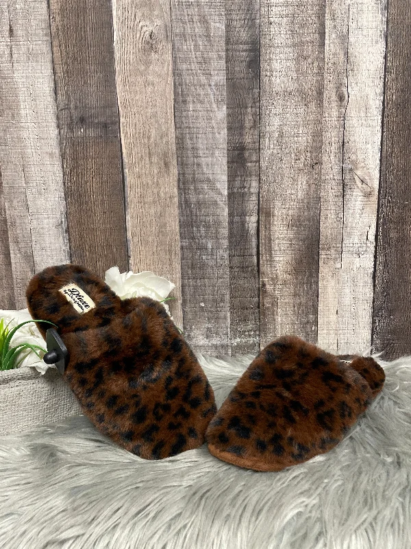 secure slippers non-slip-Animal Print Slippers Cme, Size 7