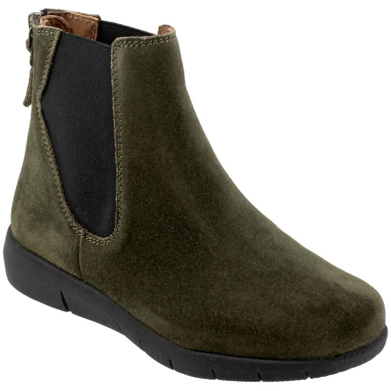 Lightweight boots for long treks-SoftWalk Womens Albany Mixed Media Wedge Chelsea Boots