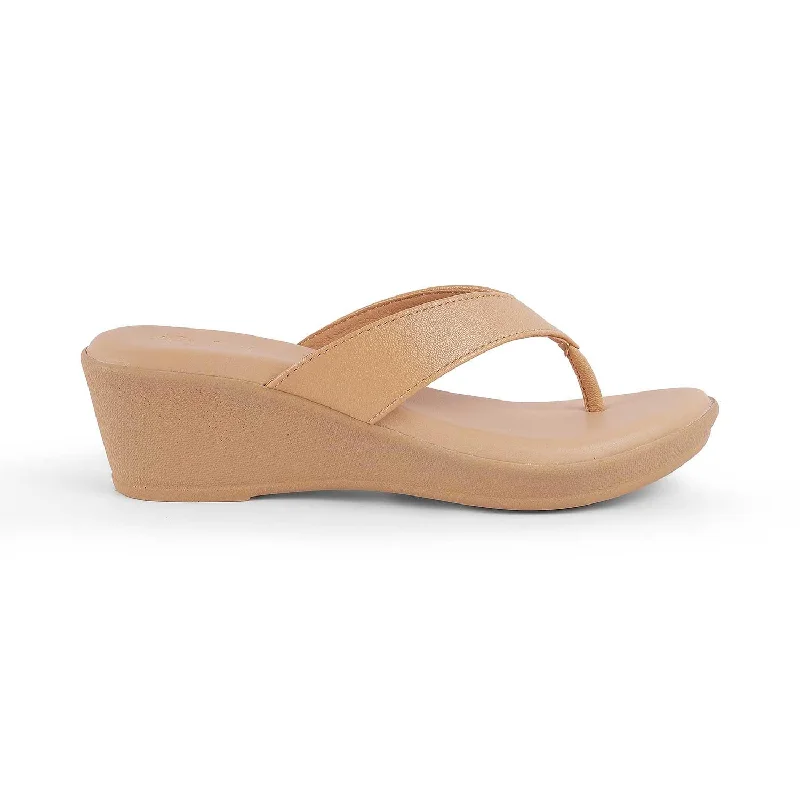 Stylish sandals for outdoor weddings-Tresmode Terni Beige Women's Casual Wedge Sandals