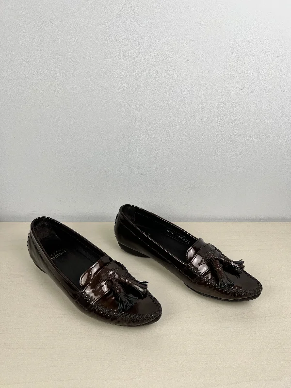 flats for quick outing-Shoes Flats By Stuart Weitzman In Brown, Size: 5.5