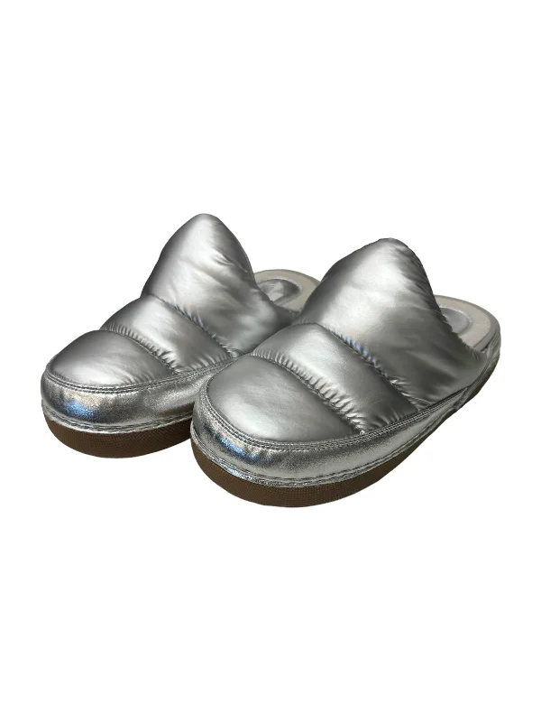 fuzzy slippers cozy-Slippers By Urban Outfitters In Silver, Size: 6